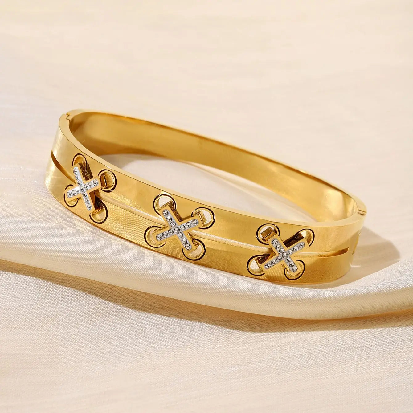 Elegant Luxury Stainless Steel Bracelet for Women – Rolling Beads, Bow & Heart Charm, Zircon Layered Stackable Bangle