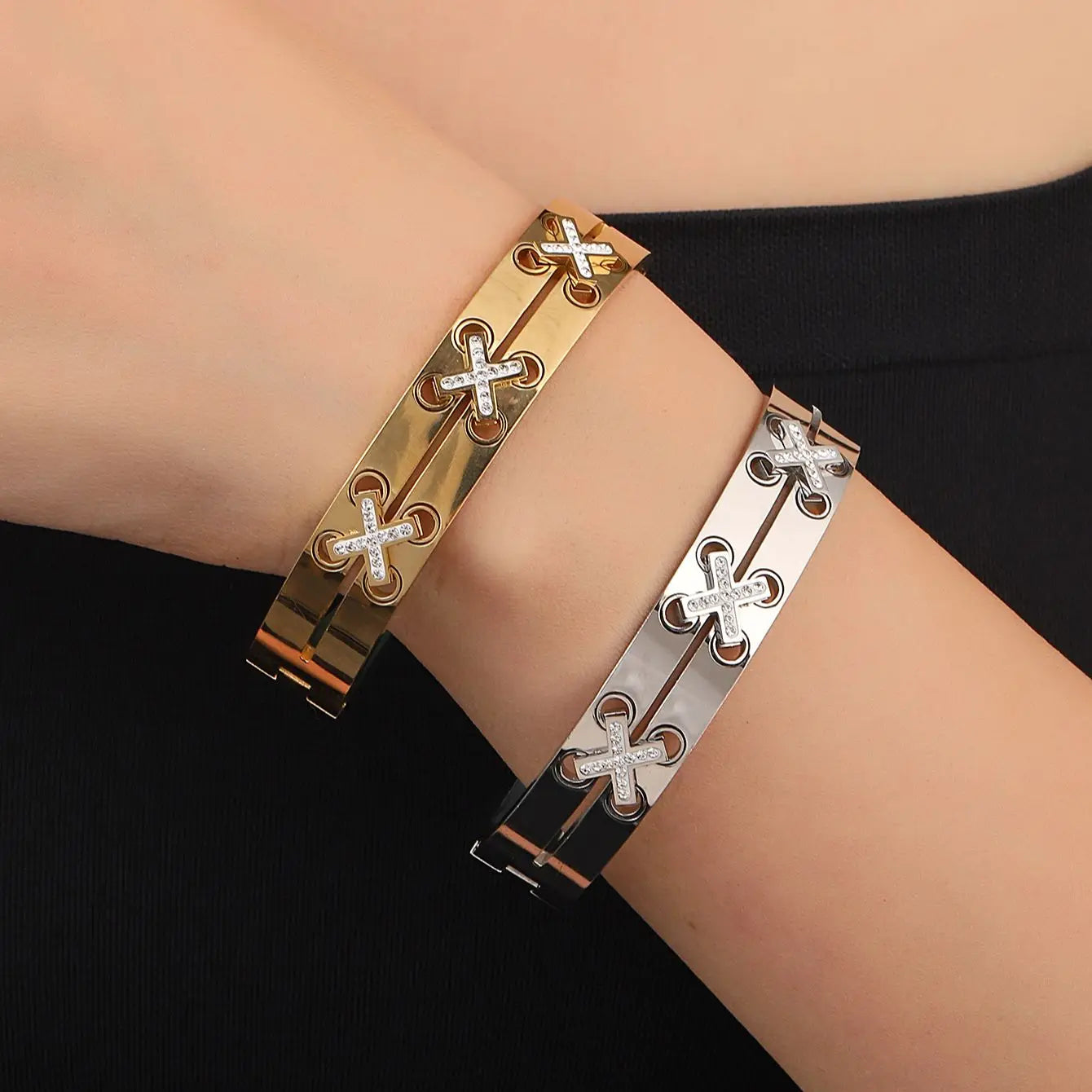 Elegant Luxury Stainless Steel Bracelet for Women – Rolling Beads, Bow & Heart Charm, Zircon Layered Stackable Bangle